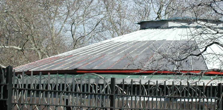 roof paint.JPG (115119 bytes)